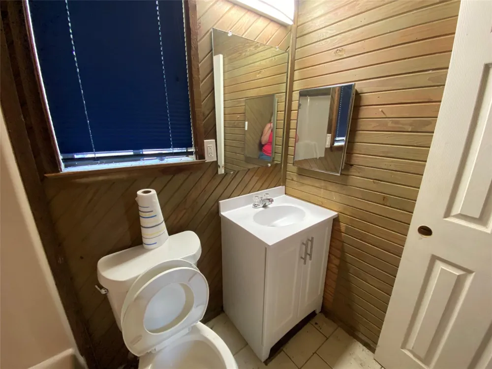 22358 Piney Point E #C Huntsville, TX 77320