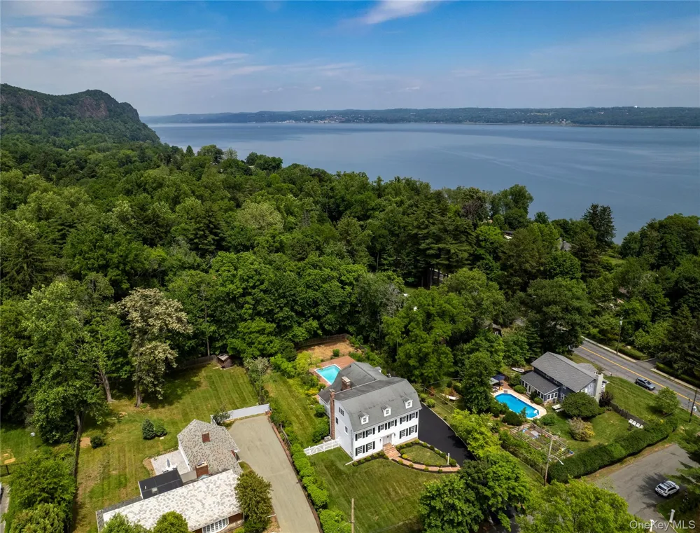 102 Birchwood Avenue Nyack, NY 10960