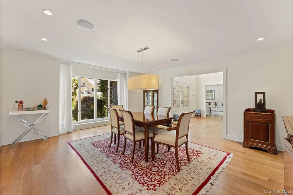 6 Magnetti Circle Mamaroneck, NY 10543