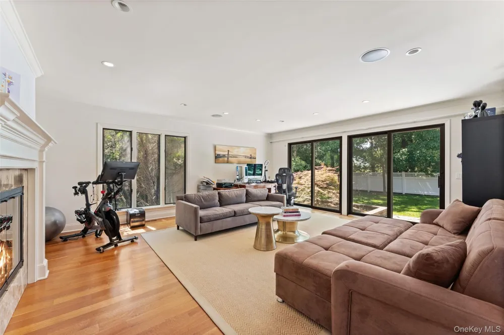 6 Magnetti Circle Mamaroneck, NY 10543