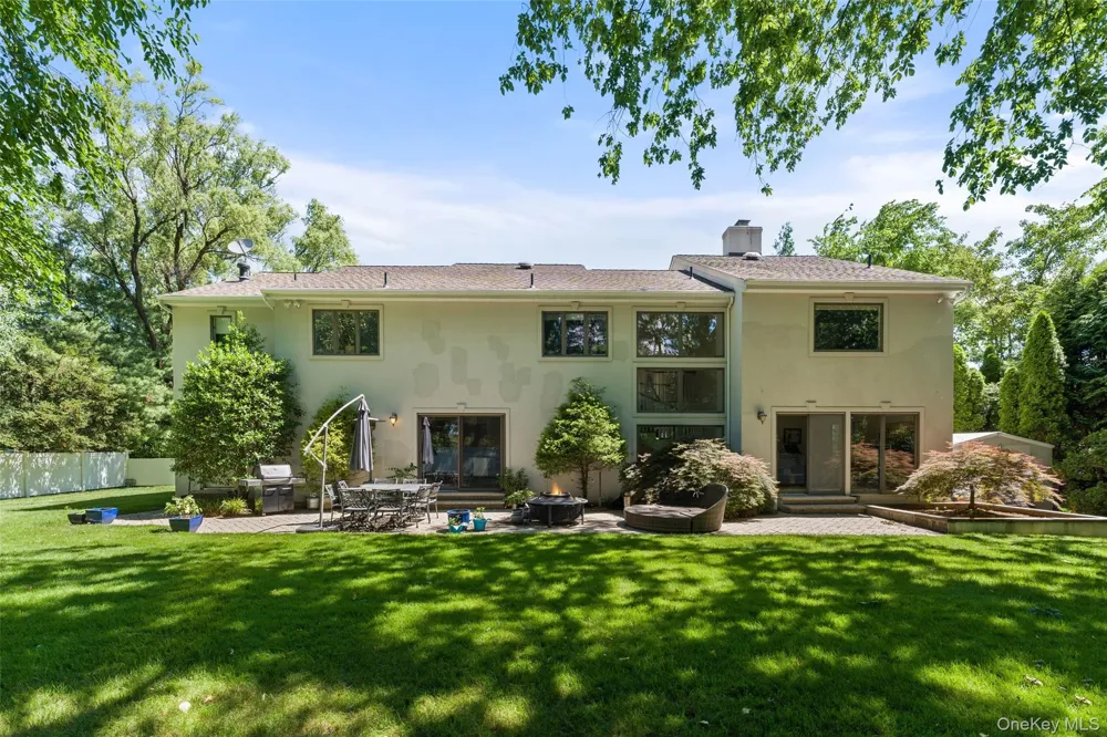 6 Magnetti Circle Mamaroneck, NY 10543