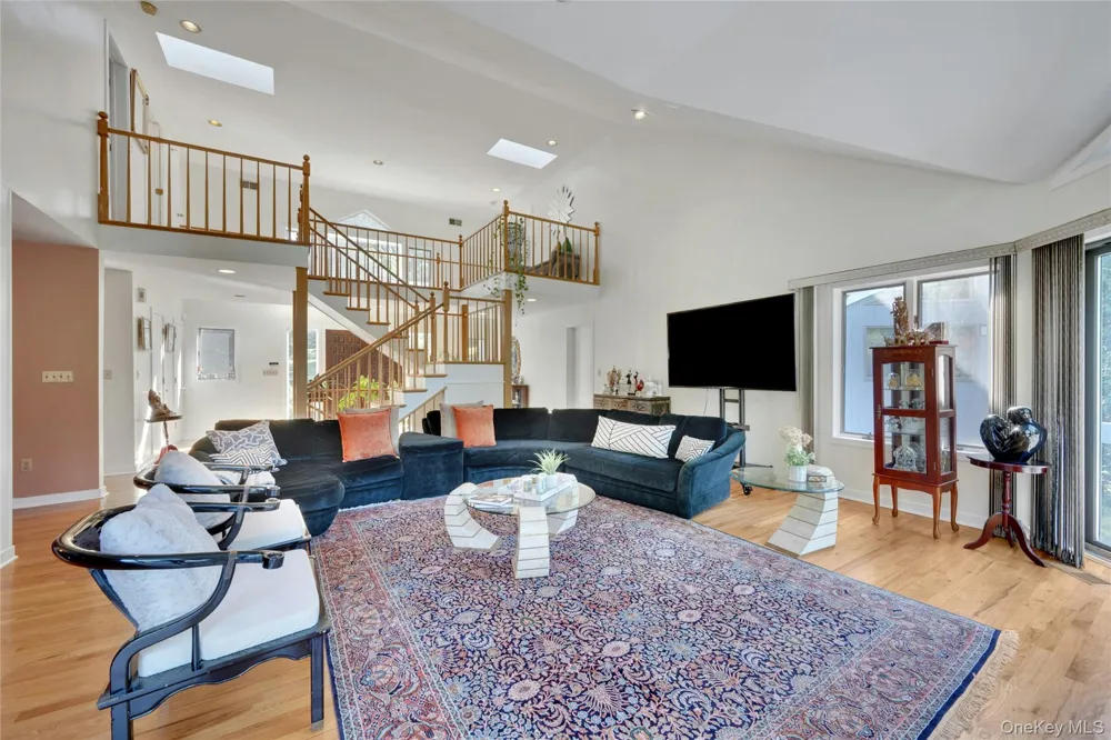 2 Meadowwood Lane Rye, NY 10580