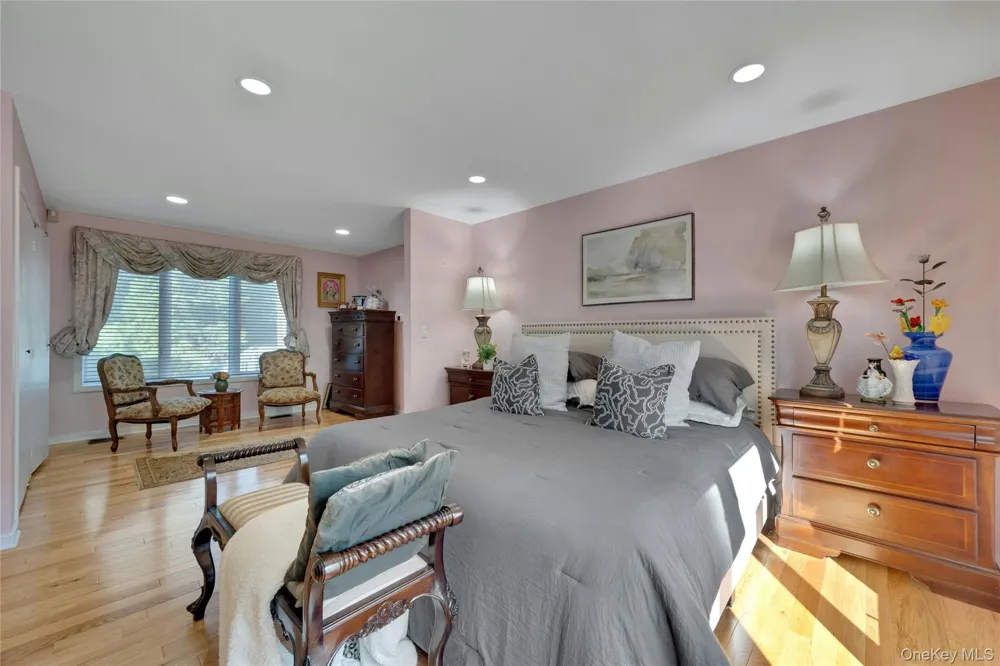 2 Meadowwood Lane Rye, NY 10580