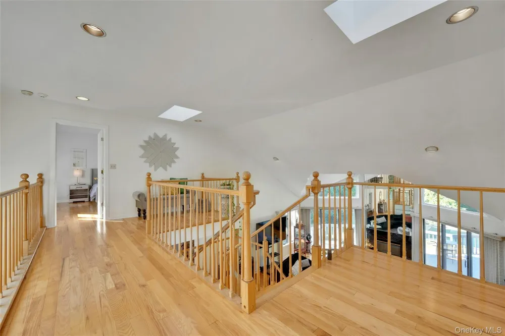 2 Meadowwood Lane Rye, NY 10580
