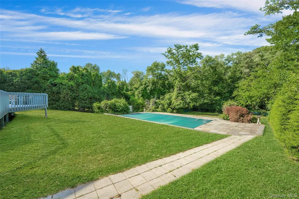 2 Meadowwood Lane Rye, NY 10580