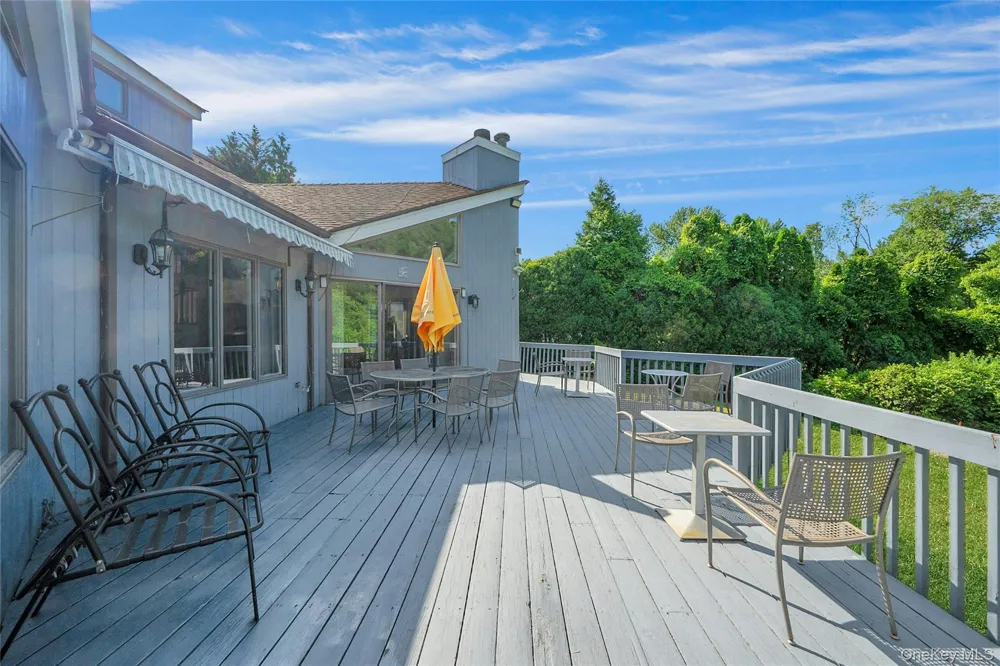 2 Meadowwood Lane Rye, NY 10580