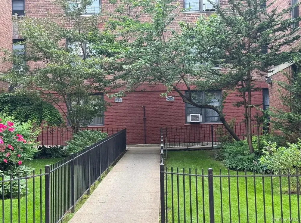 65-39 108th Street #E6 Forest Hills, NY 11375