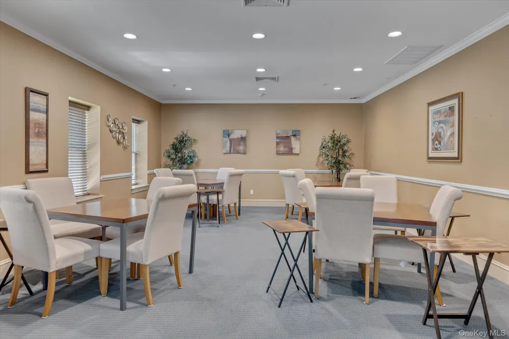 160 Christine Drive Dix Hills, NY 11746