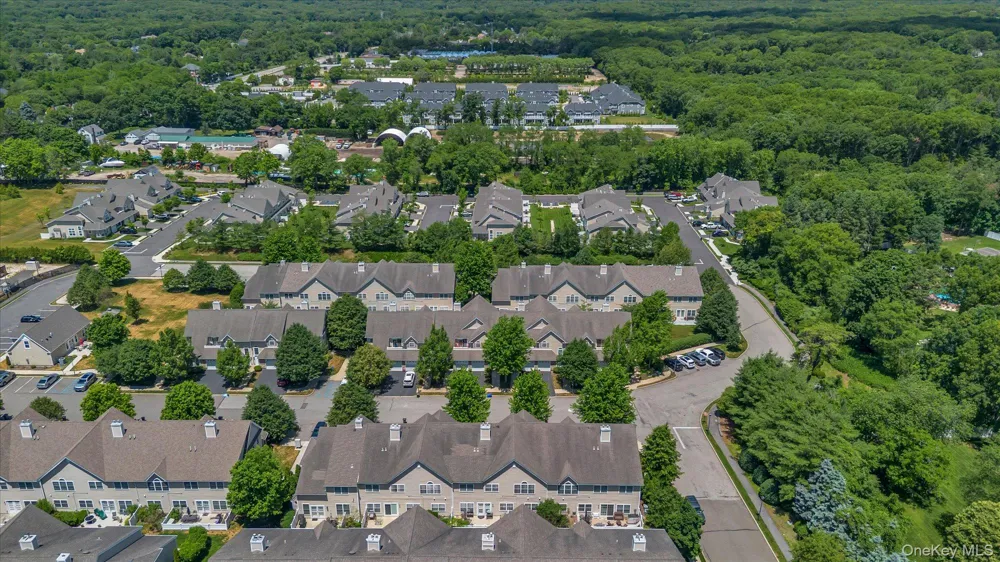 160 Christine Drive Dix Hills, NY 11746