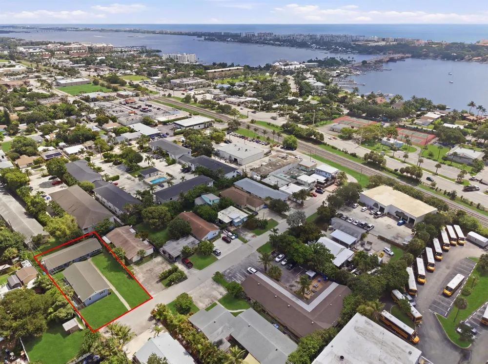 351 Wickline Boulevard Lantana, FL 33462