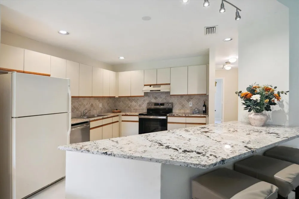 5750 Coach House Circle #G Boca Raton, FL 33486