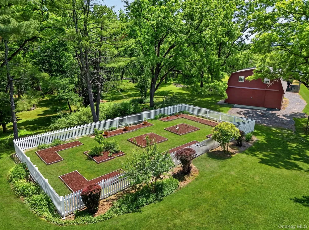 1825 Route 208 Washingtonville, NY 10992