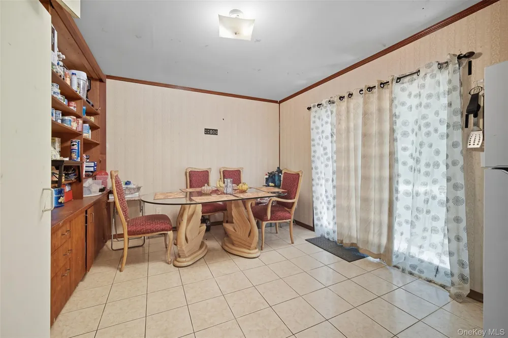 30 Fords Lane Southampton, NY 11968