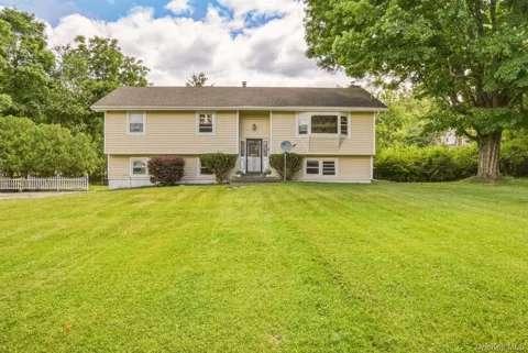 4 Hunt Drive