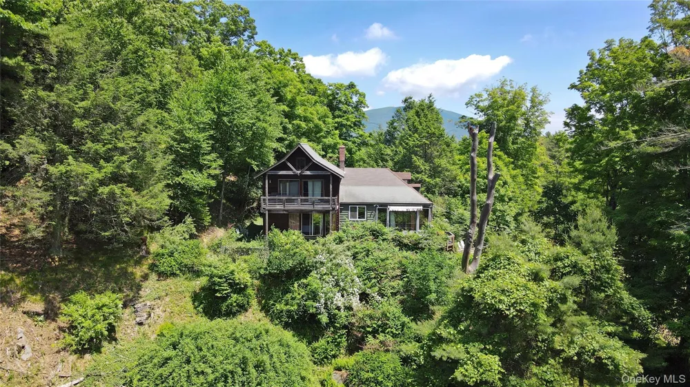 11 Nordic Drive Woodstock, NY 12498