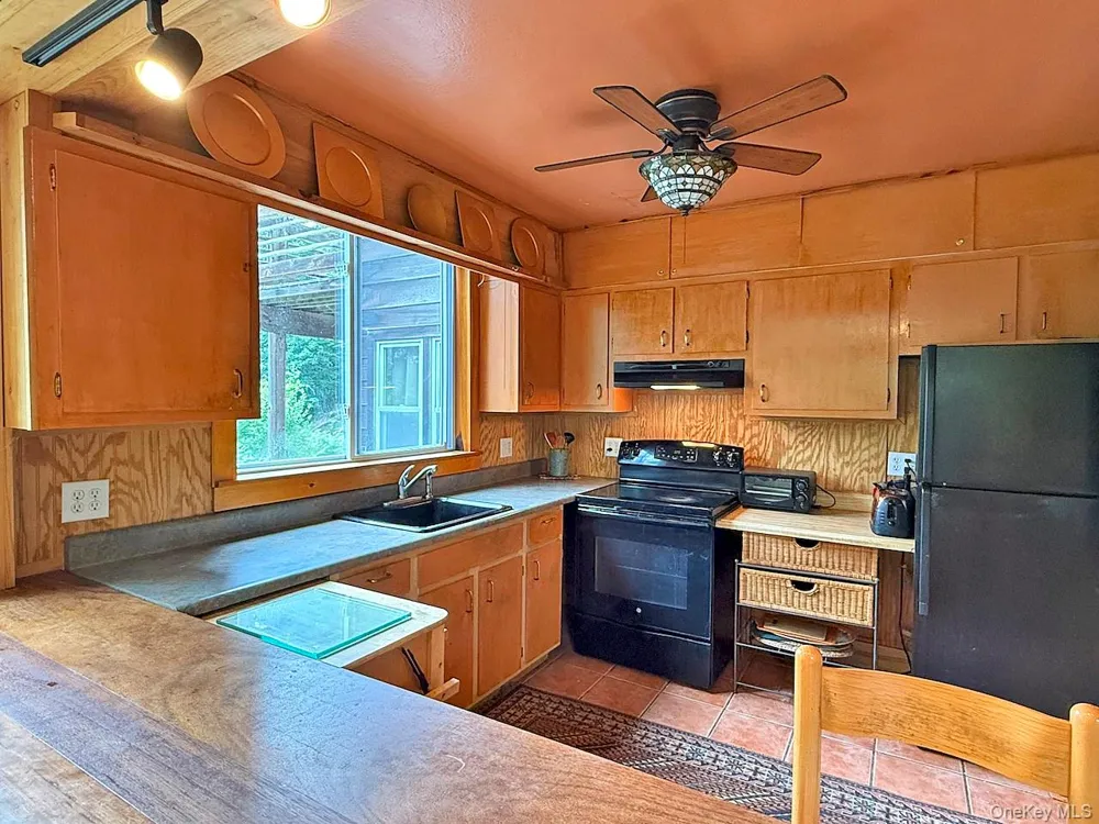 11 Nordic Drive Woodstock, NY 12498