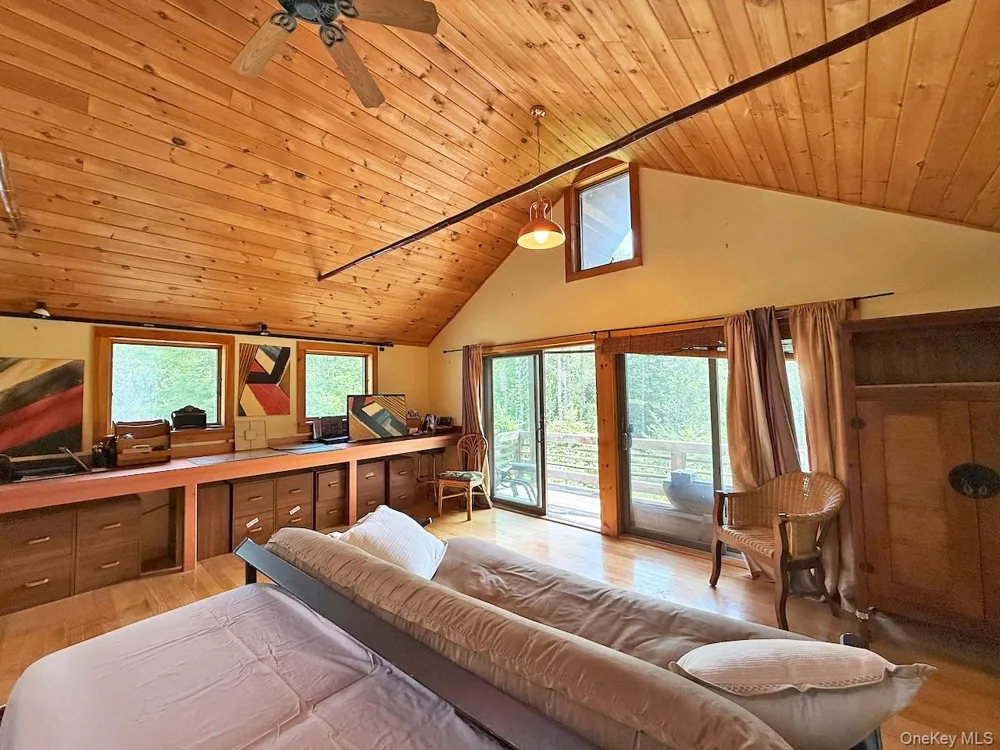 11 Nordic Drive Woodstock, NY 12498