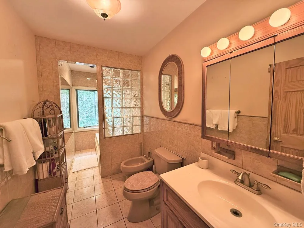 11 Nordic Drive Woodstock, NY 12498