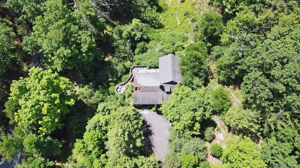 11 Nordic Drive Woodstock, NY 12498
