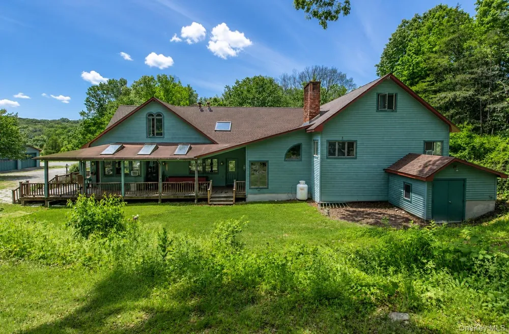 364 Clinton Hollow Salt Point, NY 12578