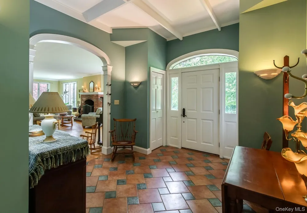 364 Clinton Hollow Salt Point, NY 12578