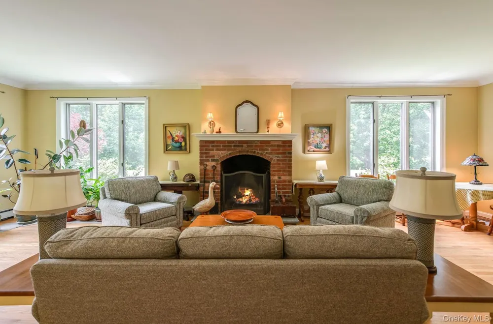 364 Clinton Hollow Salt Point, NY 12578