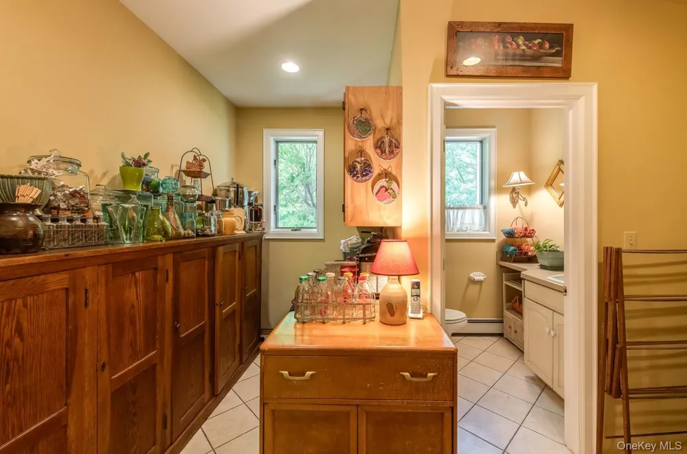 364 Clinton Hollow Salt Point, NY 12578