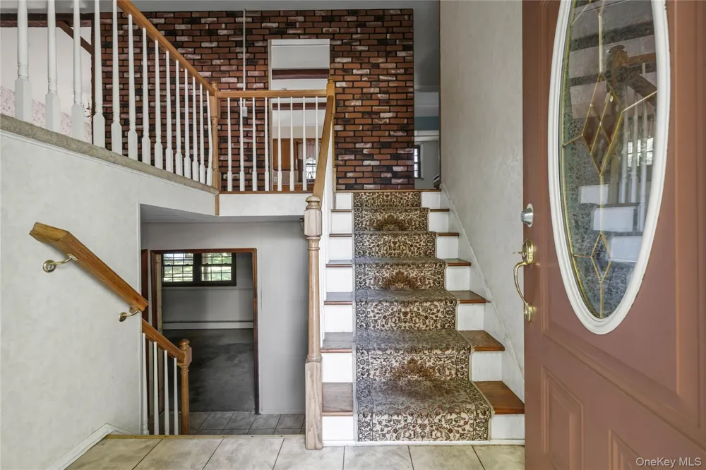 9 Adams Lane Suffern, NY 10901