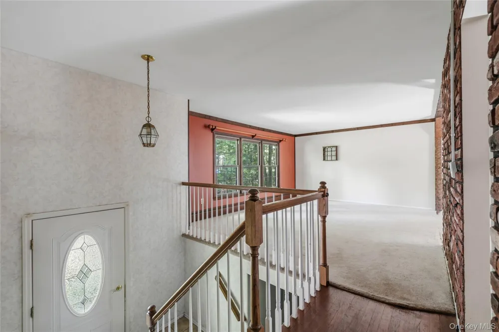 9 Adams Lane Suffern, NY 10901