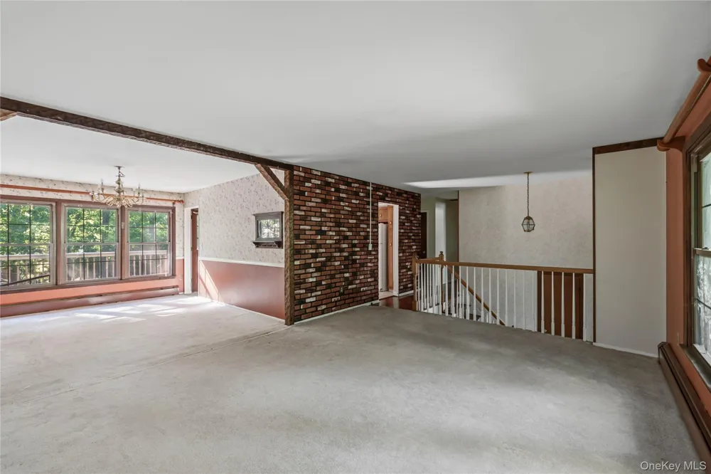 9 Adams Lane Suffern, NY 10901