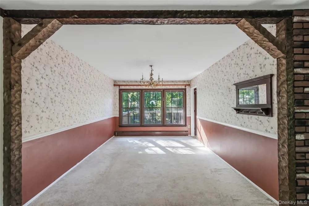 9 Adams Lane Suffern, NY 10901