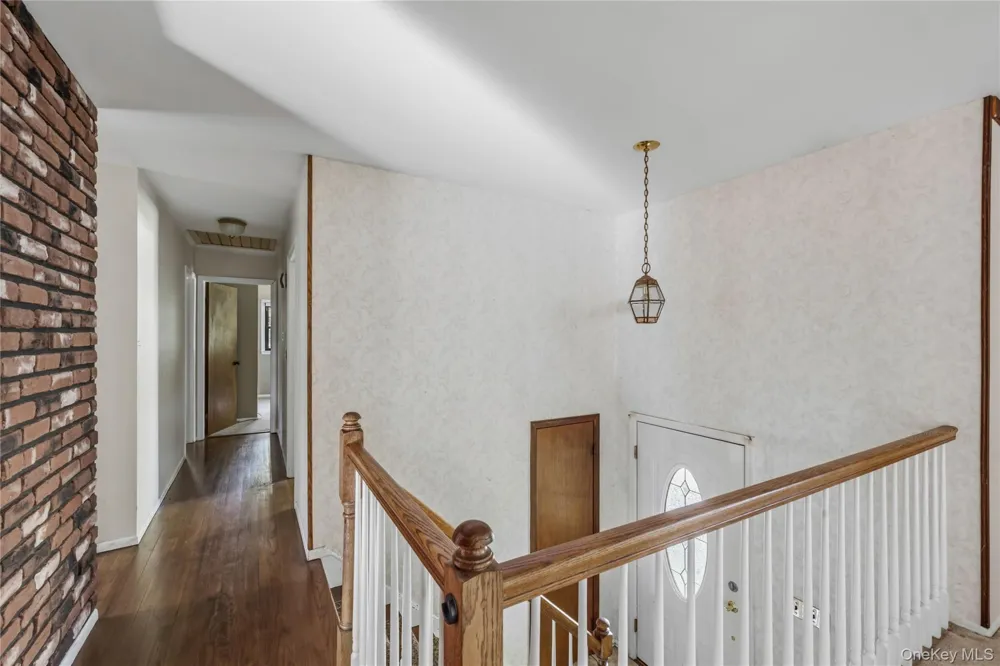 9 Adams Lane Suffern, NY 10901