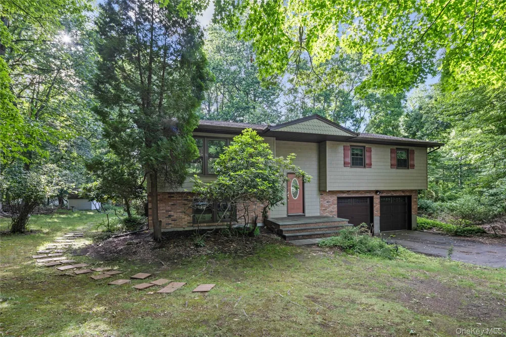 9 Adams Lane Suffern, NY 10901