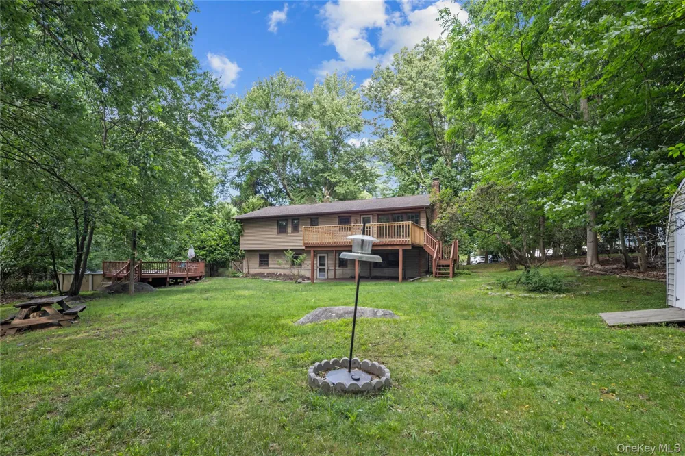 9 Adams Lane Suffern, NY 10901