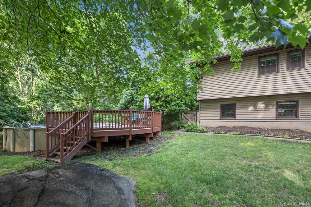 9 Adams Lane Suffern, NY 10901