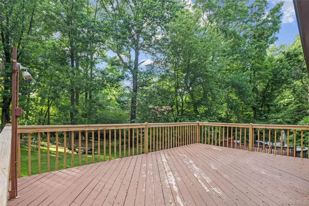 9 Adams Lane Suffern, NY 10901