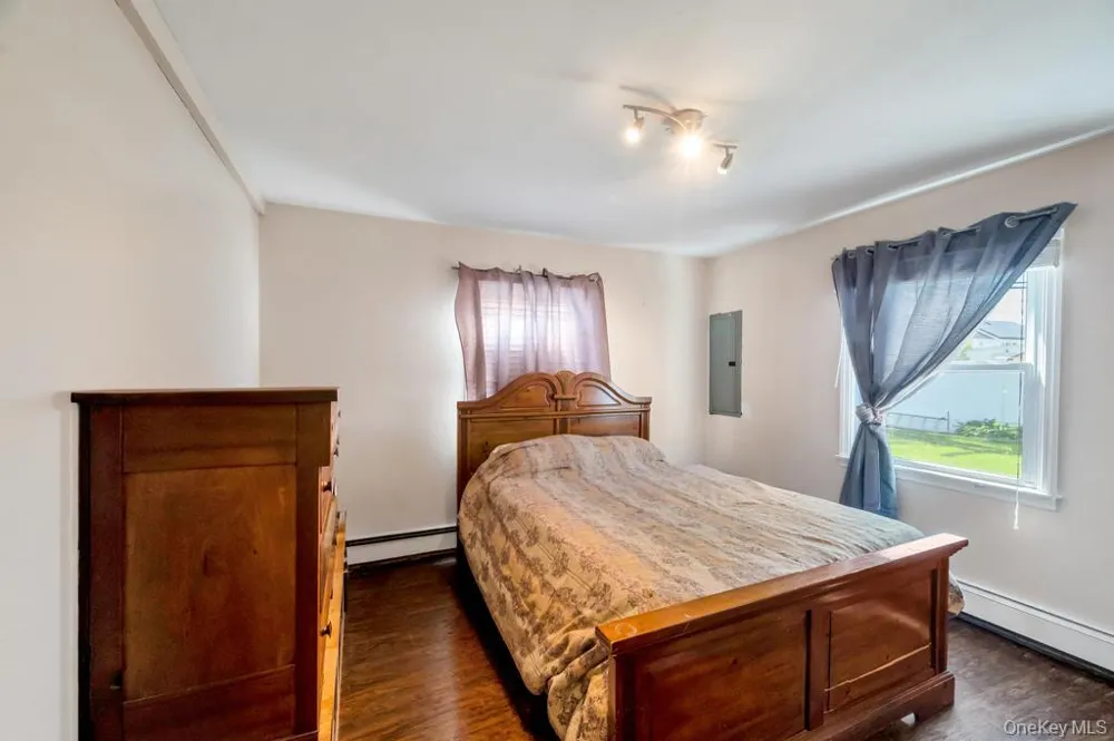 156 Shelter Lane Levittown, NY 11756