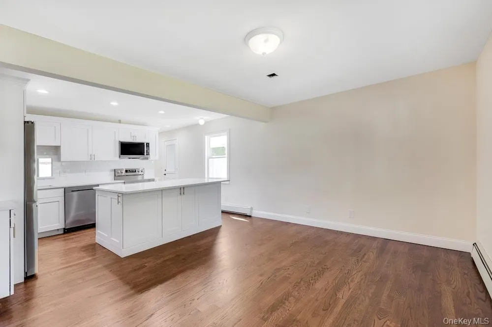 3 Barkley Lane Nesconset, NY 11767