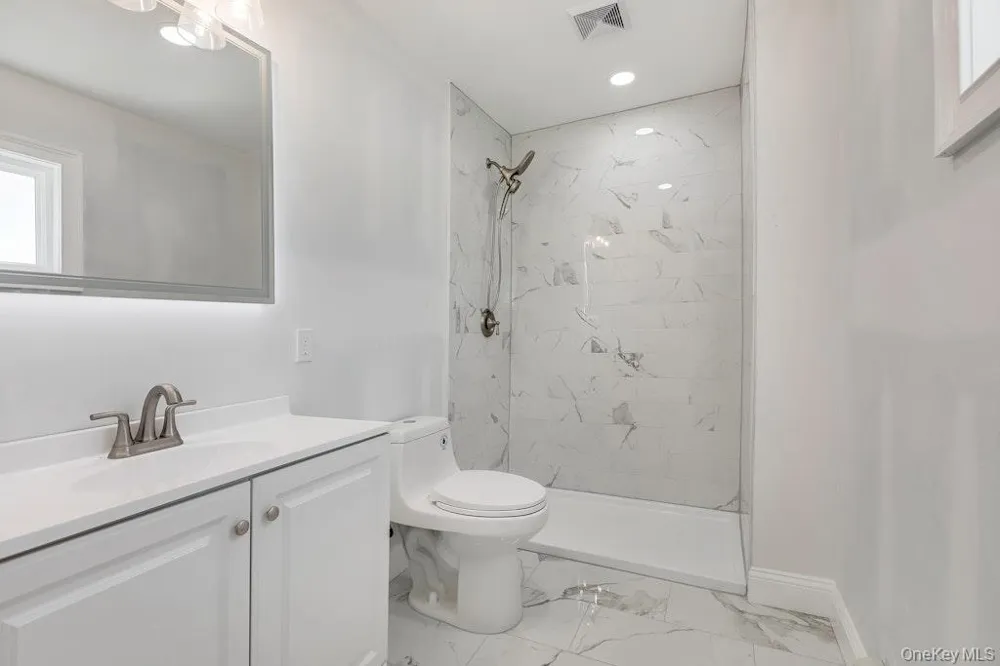 3 Barkley Lane Nesconset, NY 11767
