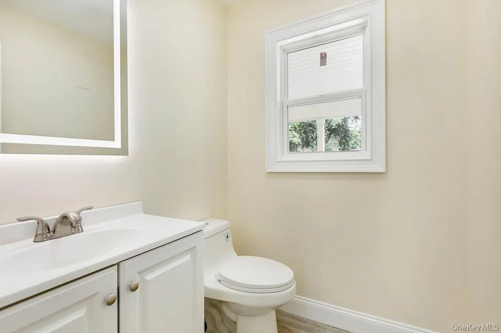 3 Barkley Lane Nesconset, NY 11767