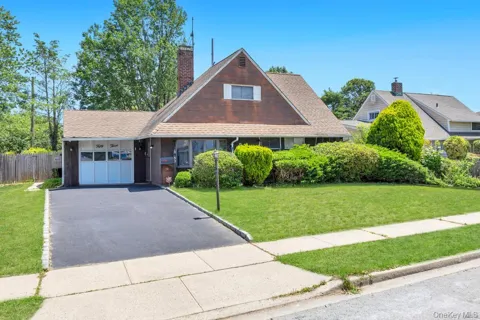 53 Bridle Lane