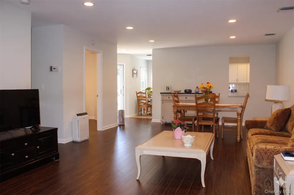 173 Knolls Drive #173 Stony Brook, NY 11790