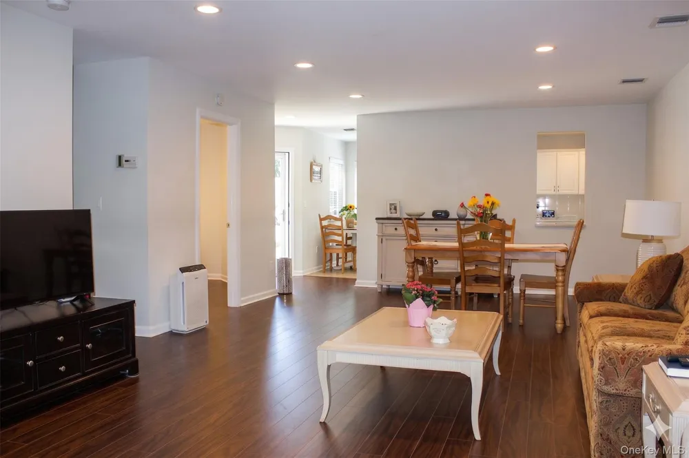 173 Knolls Drive #173 Stony Brook, NY 11790