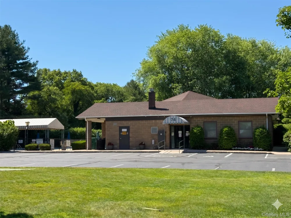 173 Knolls Drive #173 Stony Brook, NY 11790