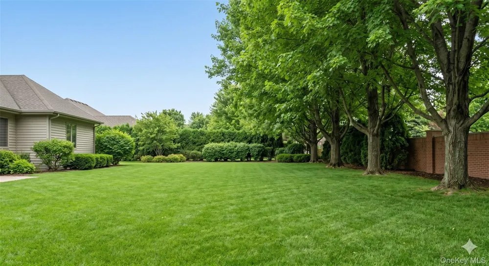 173 Knolls Drive #173 Stony Brook, NY 11790