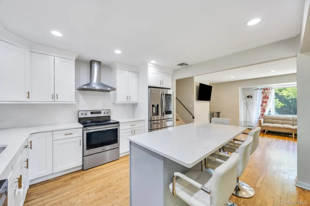 99 Burr Road East Northport, NY 11731