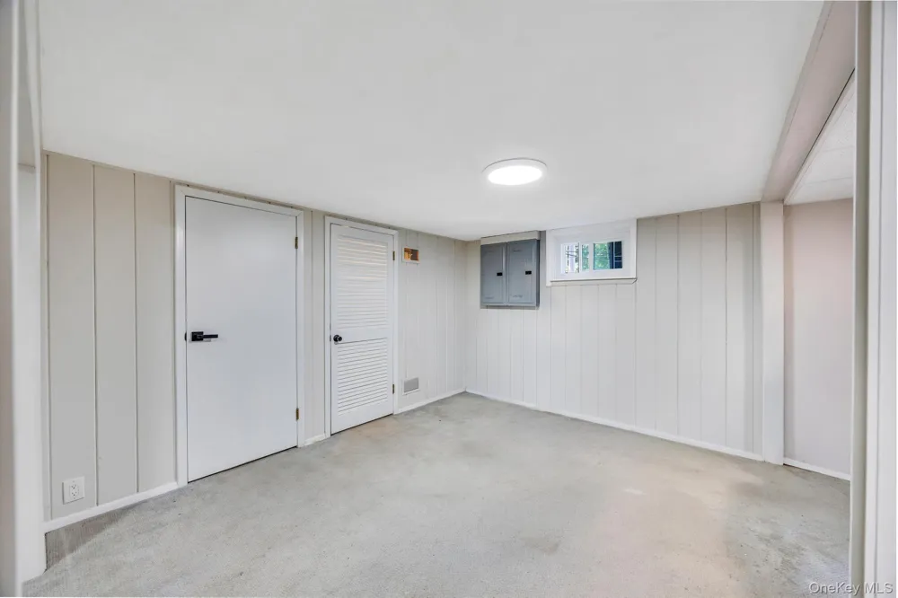 99 Burr Road East Northport, NY 11731