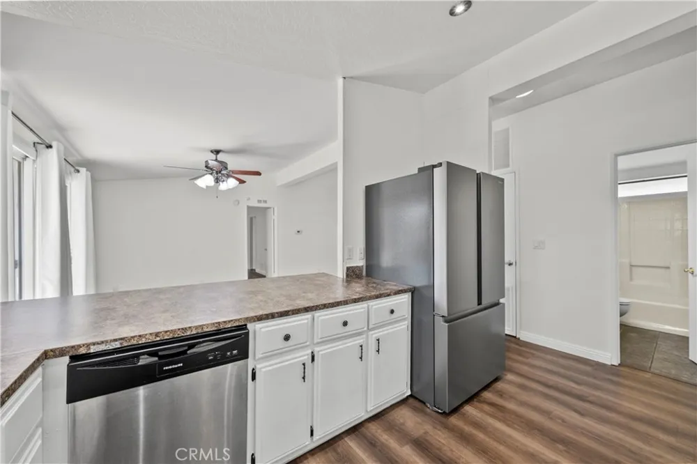 32003 Emerald Castaic, CA 91384