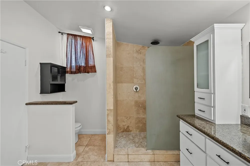32003 Emerald Castaic, CA 91384