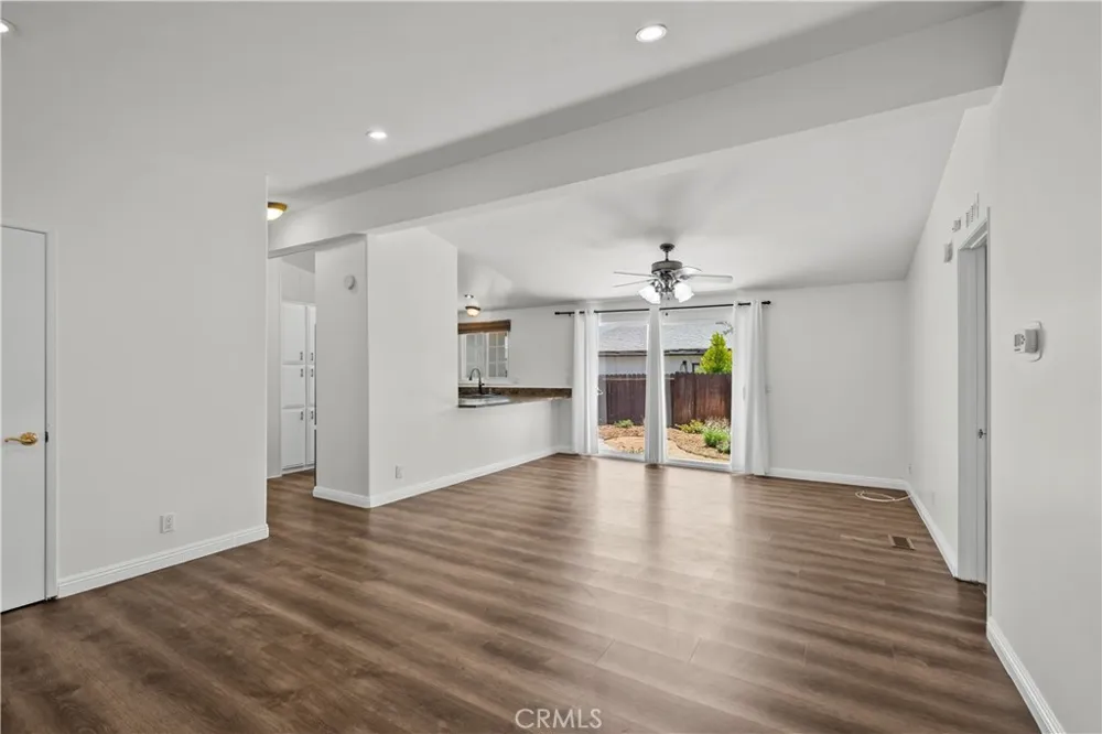 32003 Emerald Castaic, CA 91384